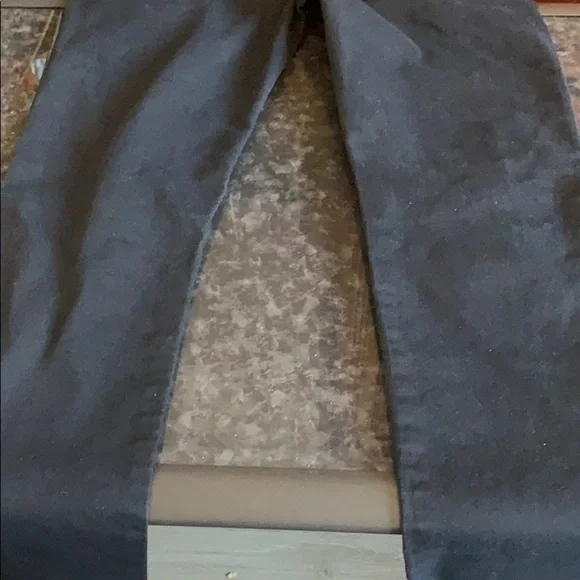 Men’s black ripped jeans. Size 33 - Picture 6 of 7